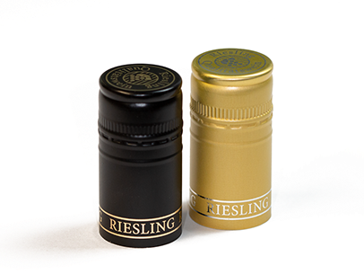 Longcaps mit umlaufender Motivprägung und Logoprägung auf der Kopffläche in Glanzgold